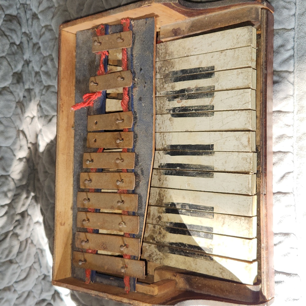 Vintage kids piano